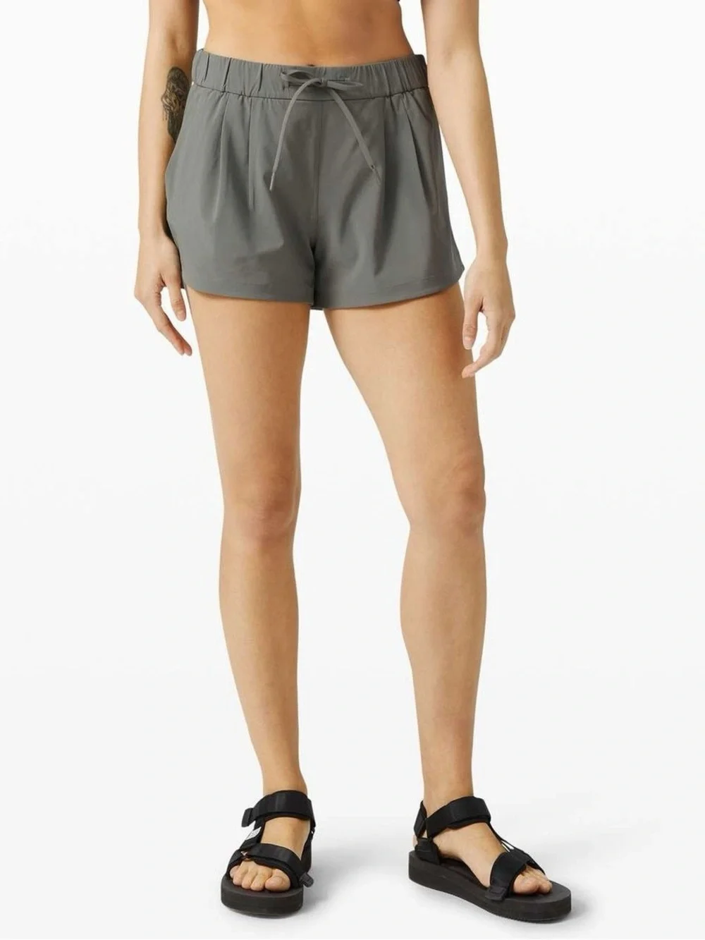 Lululemon Size 6 Lululemon
Dance Studio High Rise Shorts - Picture 1 of 5